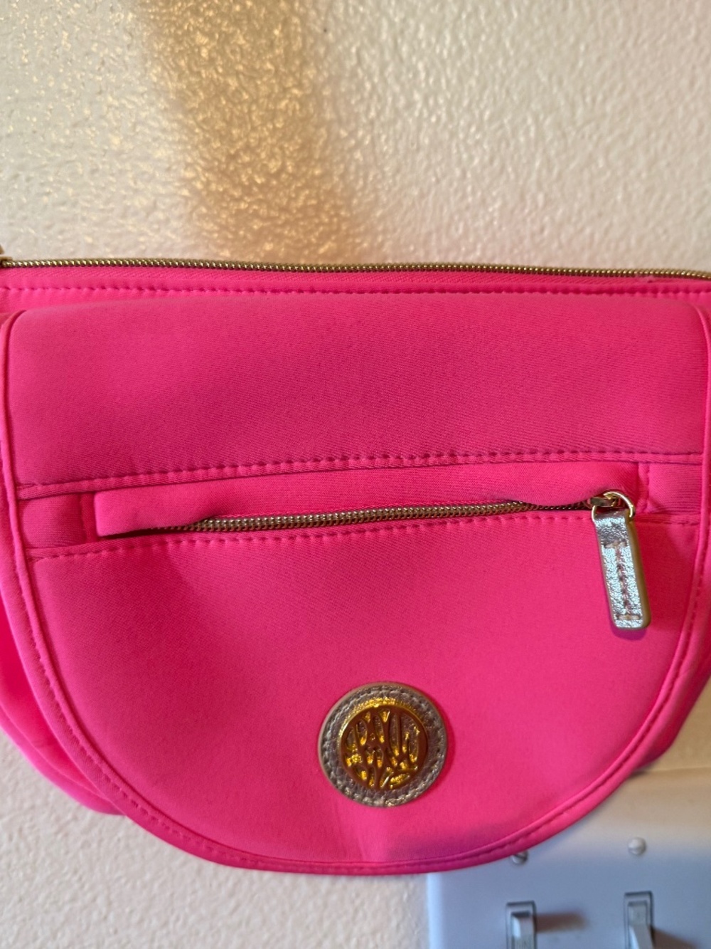 Lilly Pulitzer Giavanna Neoprene Belt Bag Bright Pink EUC